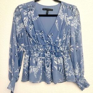 White House black market blue floral blouse